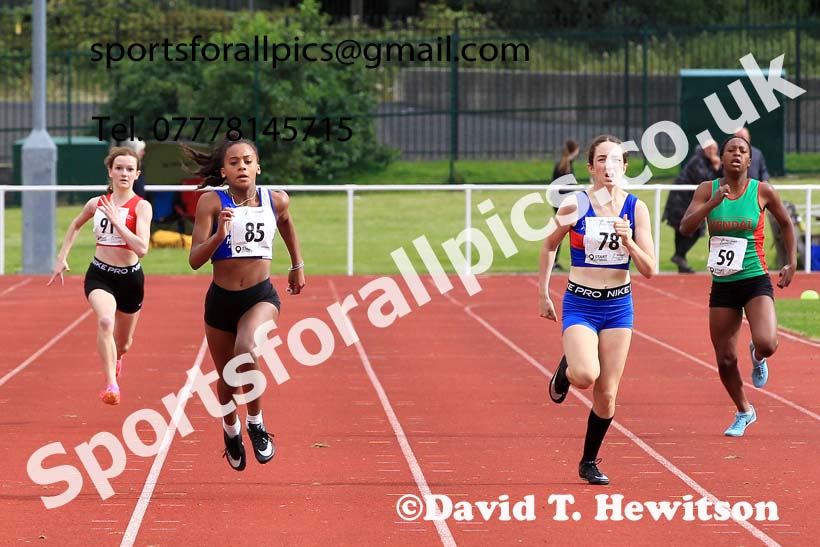 Girls under-13s 200 metres, 2023 Northern Under-13s, Under-15s and Under-17s, Middlesbrough.  Photo: David T. Hewitson/Sports for All Pics